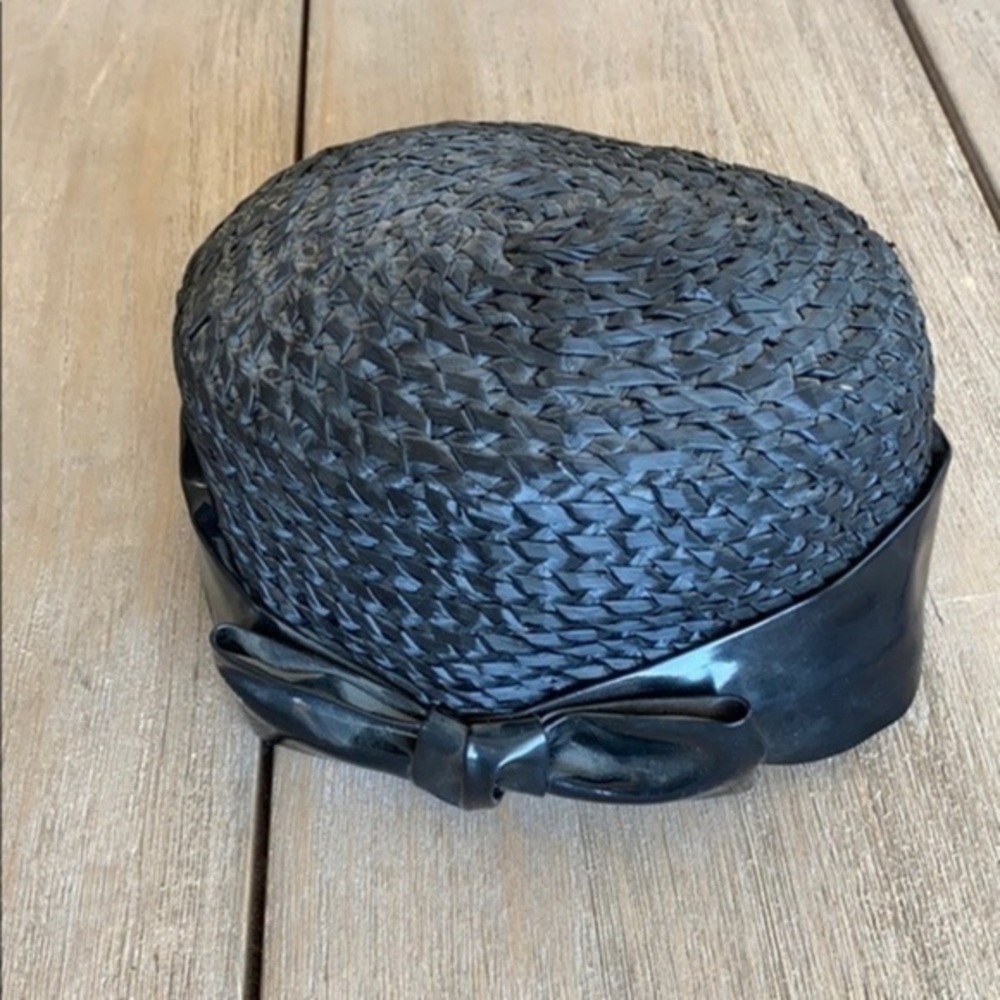 Vintage 60’s “Mr Dave Original” black women’s hat